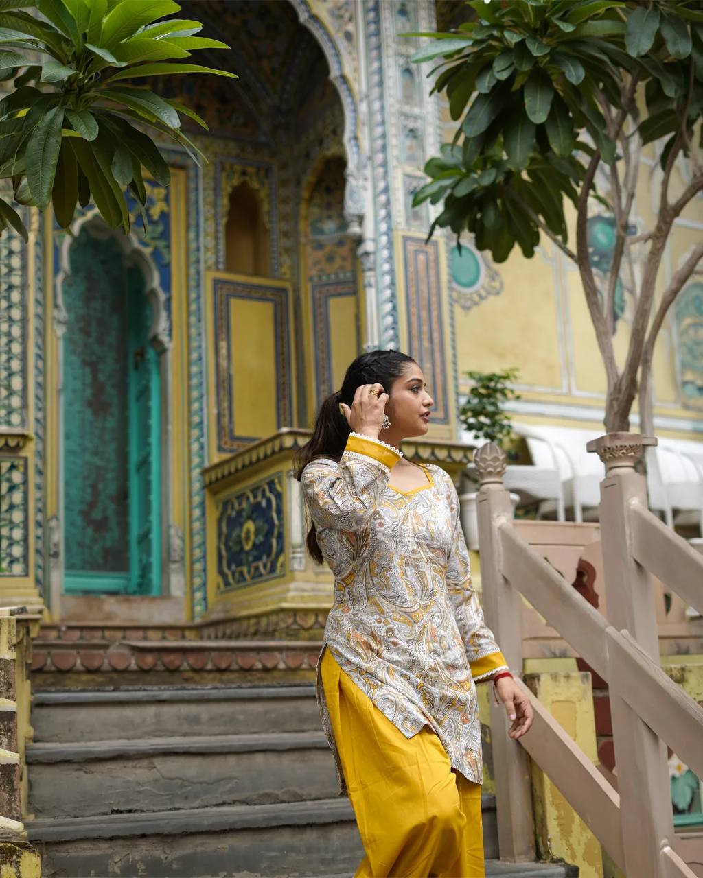 Natural Embroidered Straight Kurta with Farshi salwar & Dupatta Set.