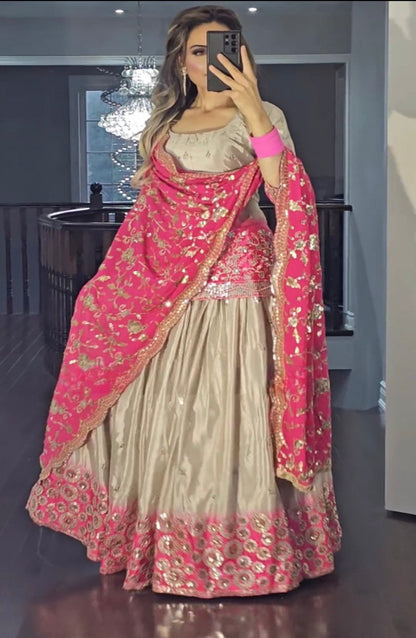 *Presenting New Designers Lehenga -Top In New Fancy Style*