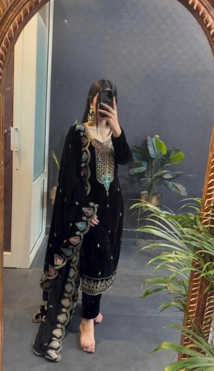 Velvet Kurta for Majestic Ethnic Looks