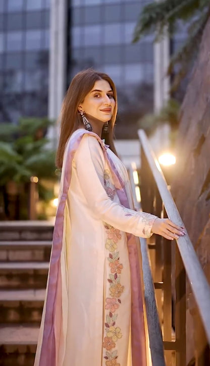Peach Floral Embroidered Straight Suit Set with Straight Pants & Dupatta
