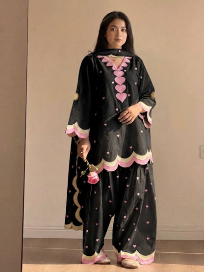 Black Heart Embroidered Thread Work Cotton Farshi Salwar Suit Set
