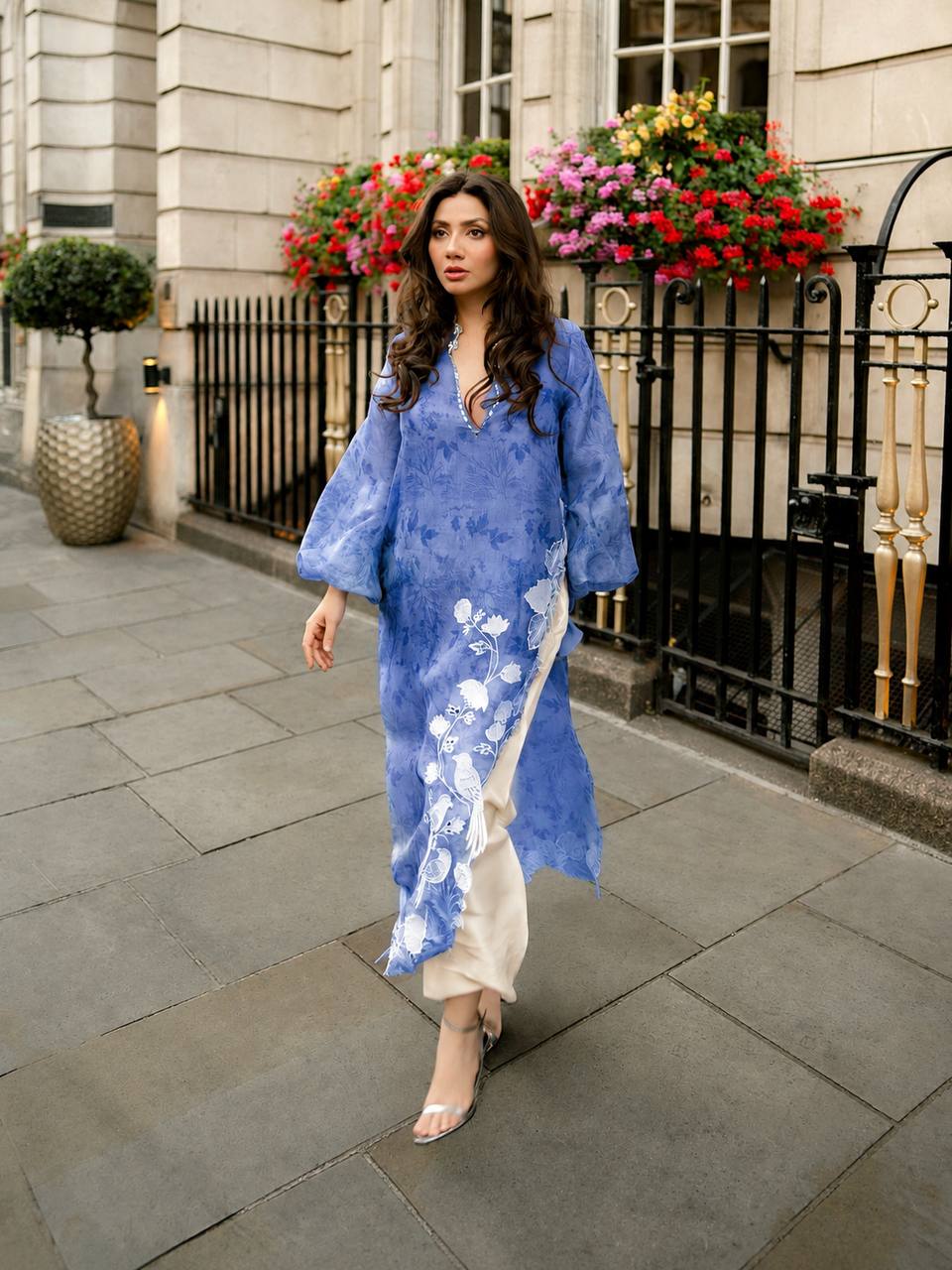 Mahira Khan Pink Floral Embroidered Straight Kurta with Plazzo Pants