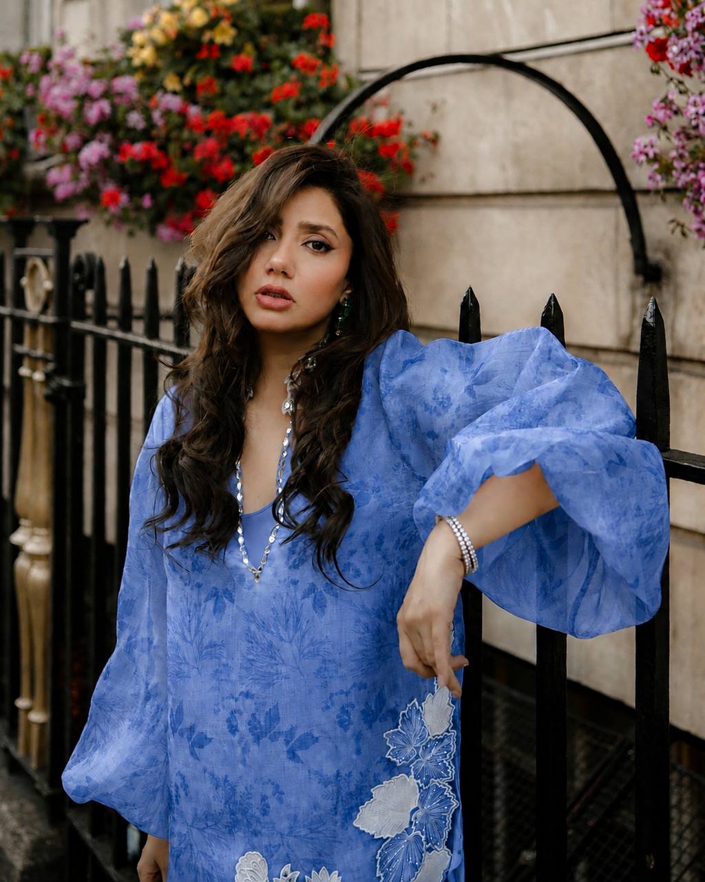 Mahira Khan Pink Floral Embroidered Straight Kurta with Plazzo Pants