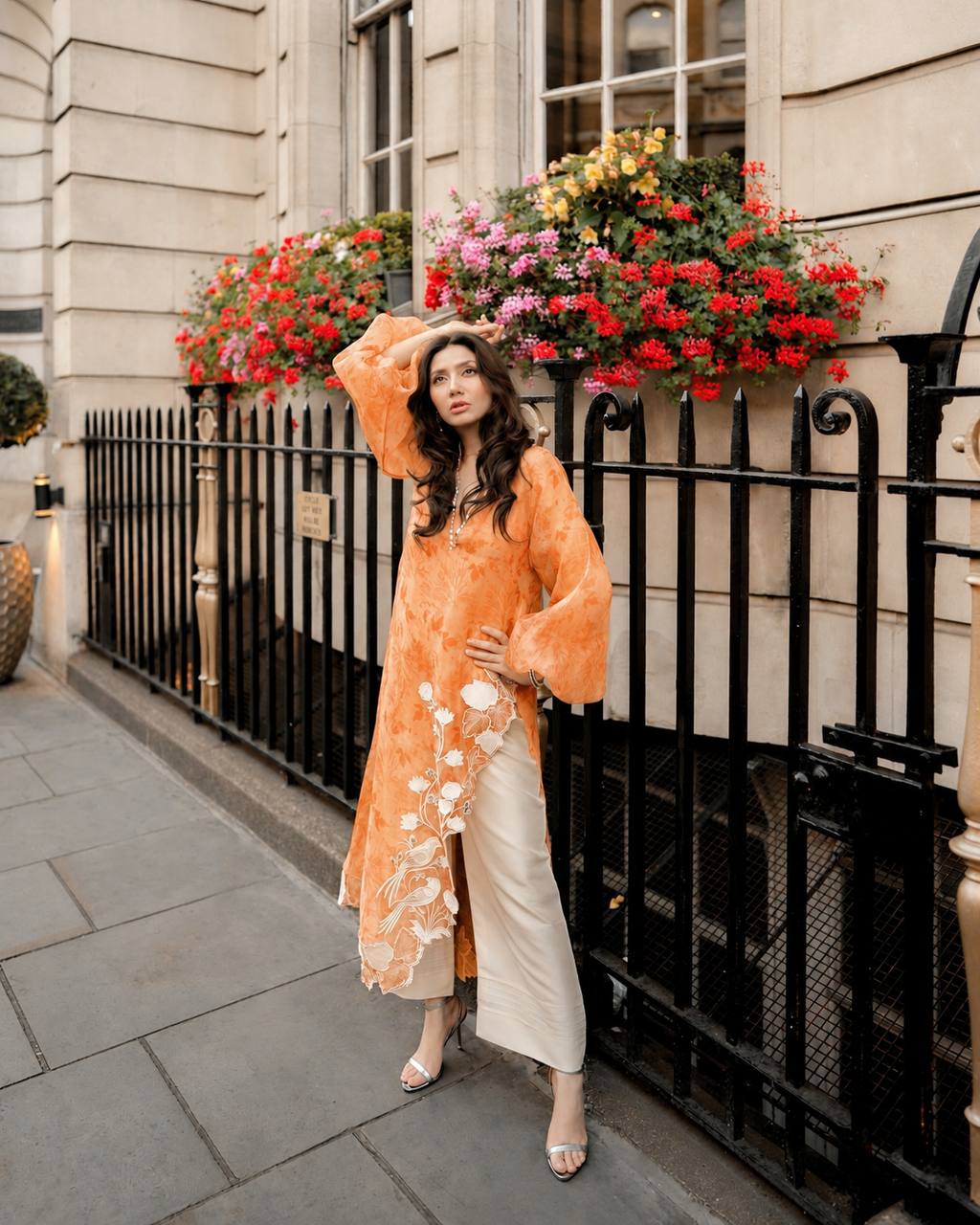 Mahira Khan Pink Floral Embroidered Straight Kurta with Plazzo Pants