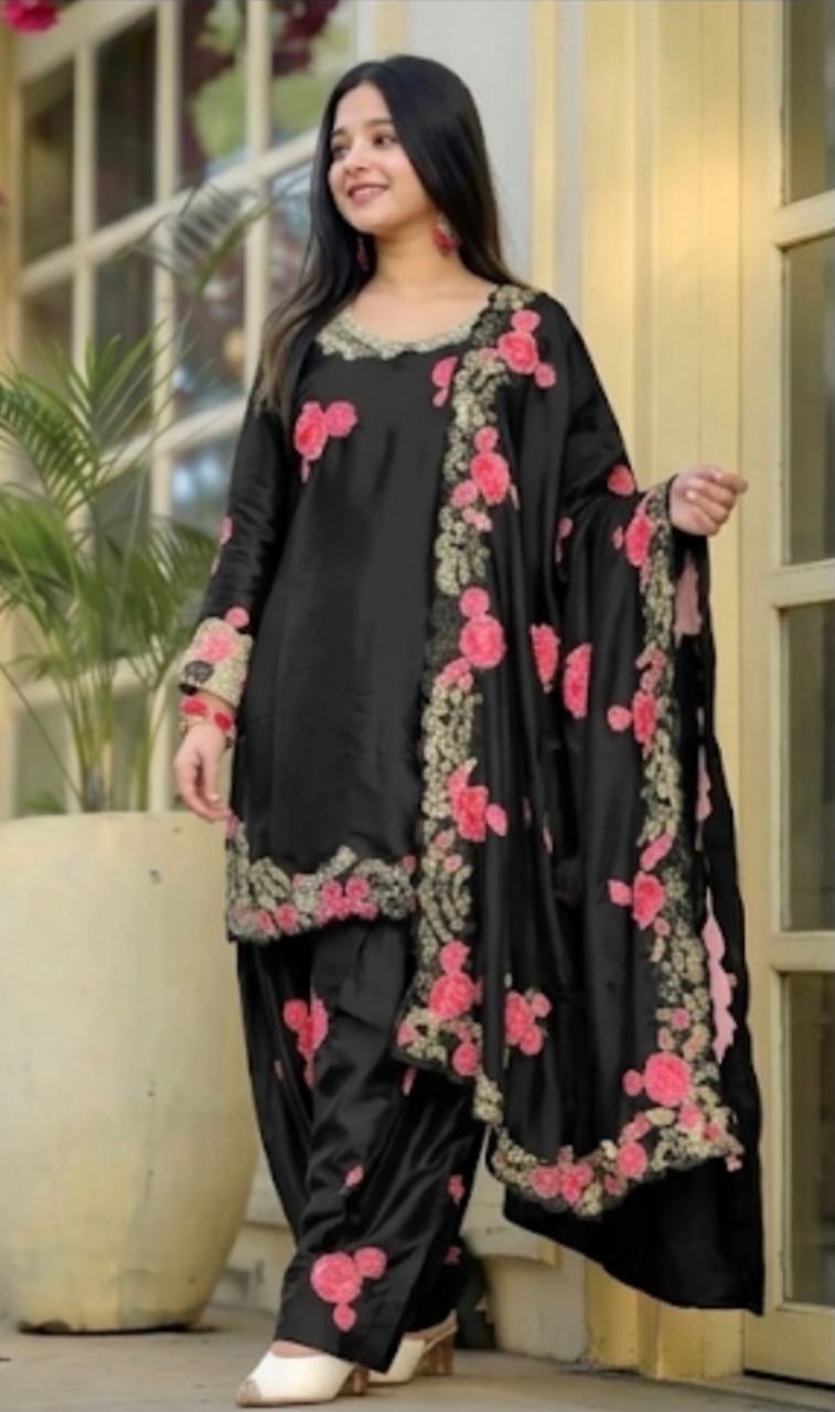Luxury Ivory Ethnic Suit with Rose Embroidery.