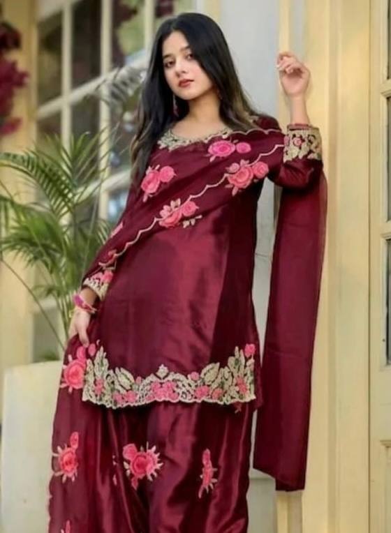 Luxury Ivory Ethnic Suit with Rose Embroidery.