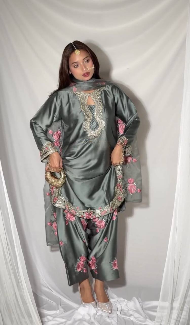 Luxury Ivory Ethnic Suit with Rose Embroidery.
