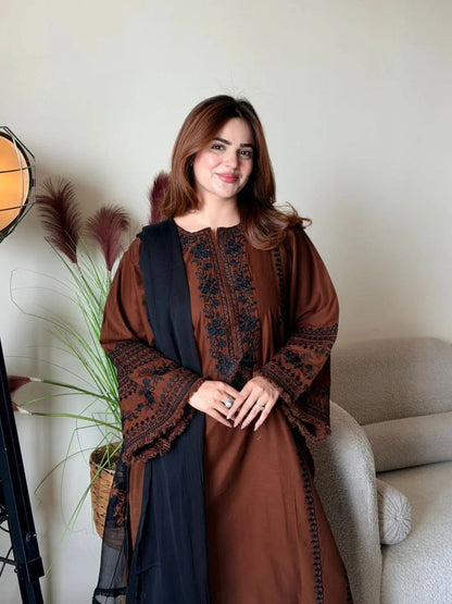 Women's Coffee Brown Embroidered Straight Kurta Set with Black Dupatta & Straight Pants