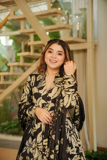 Classic Ethnic Glam in Black & Beige