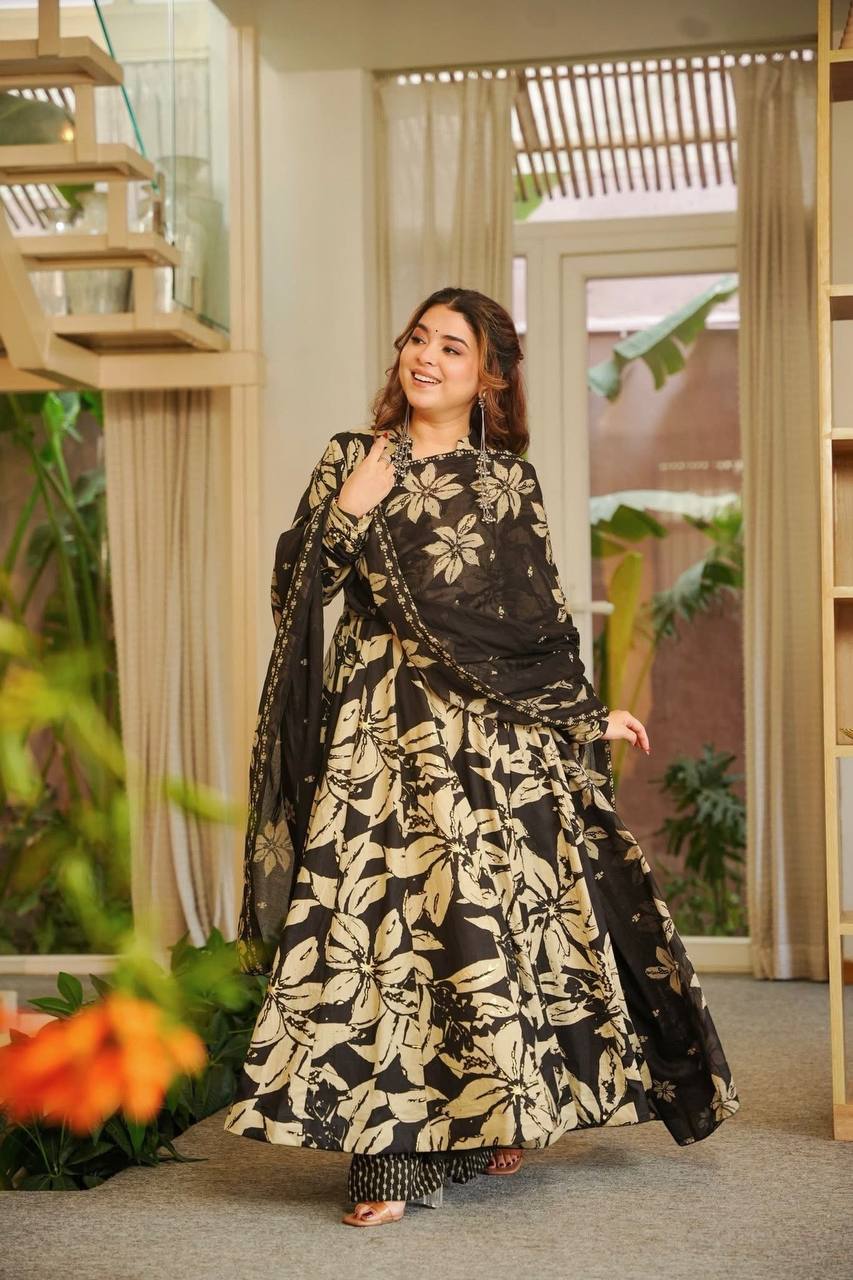Classic Ethnic Glam in Black & Beige