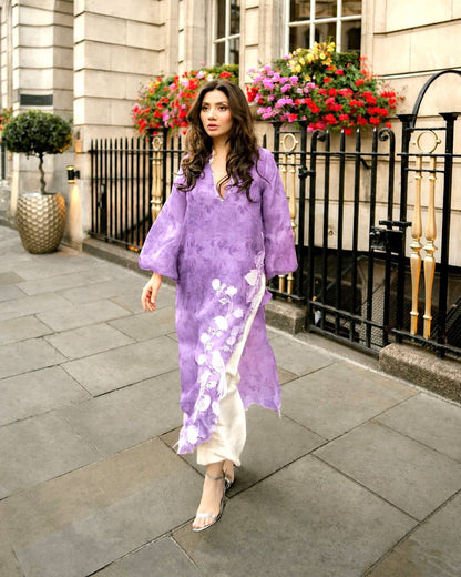 Mahira Khan Pink Floral Embroidered Straight Kurta with Plazzo Pants