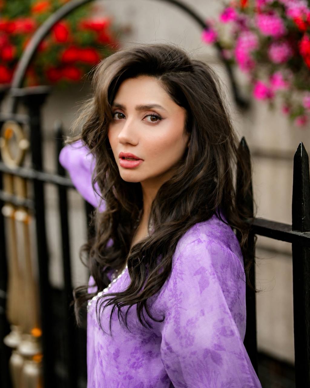 Mahira Khan Pink Floral Embroidered Straight Kurta with Plazzo Pants